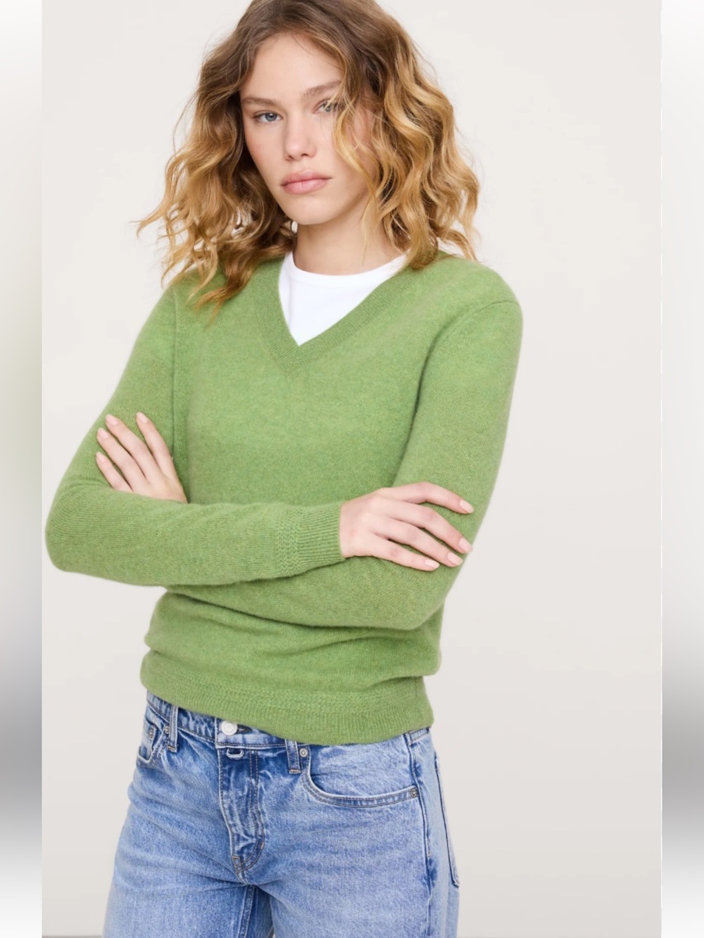 InCashmere Lightweight  100% cashmere Sweater  Pistachio women size Medium